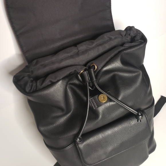 Flap Closure Backpack Black Vegan Leather - Picture 3 of 5
